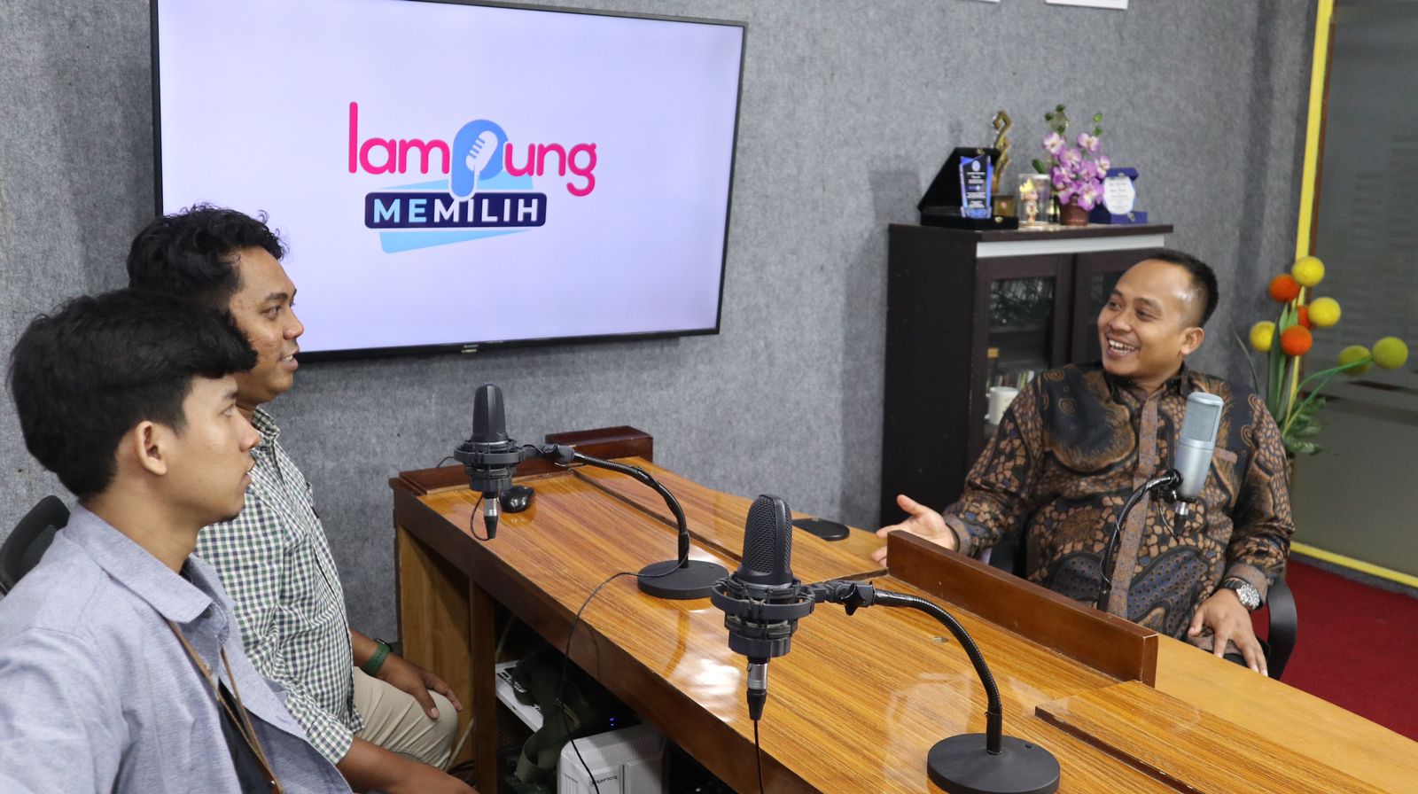Bawaslu Pringsewu Sosialisasikan Pengawasan Partisipatif melalui Podcast "Lampung Memilih Spesial Pilkada 2024"