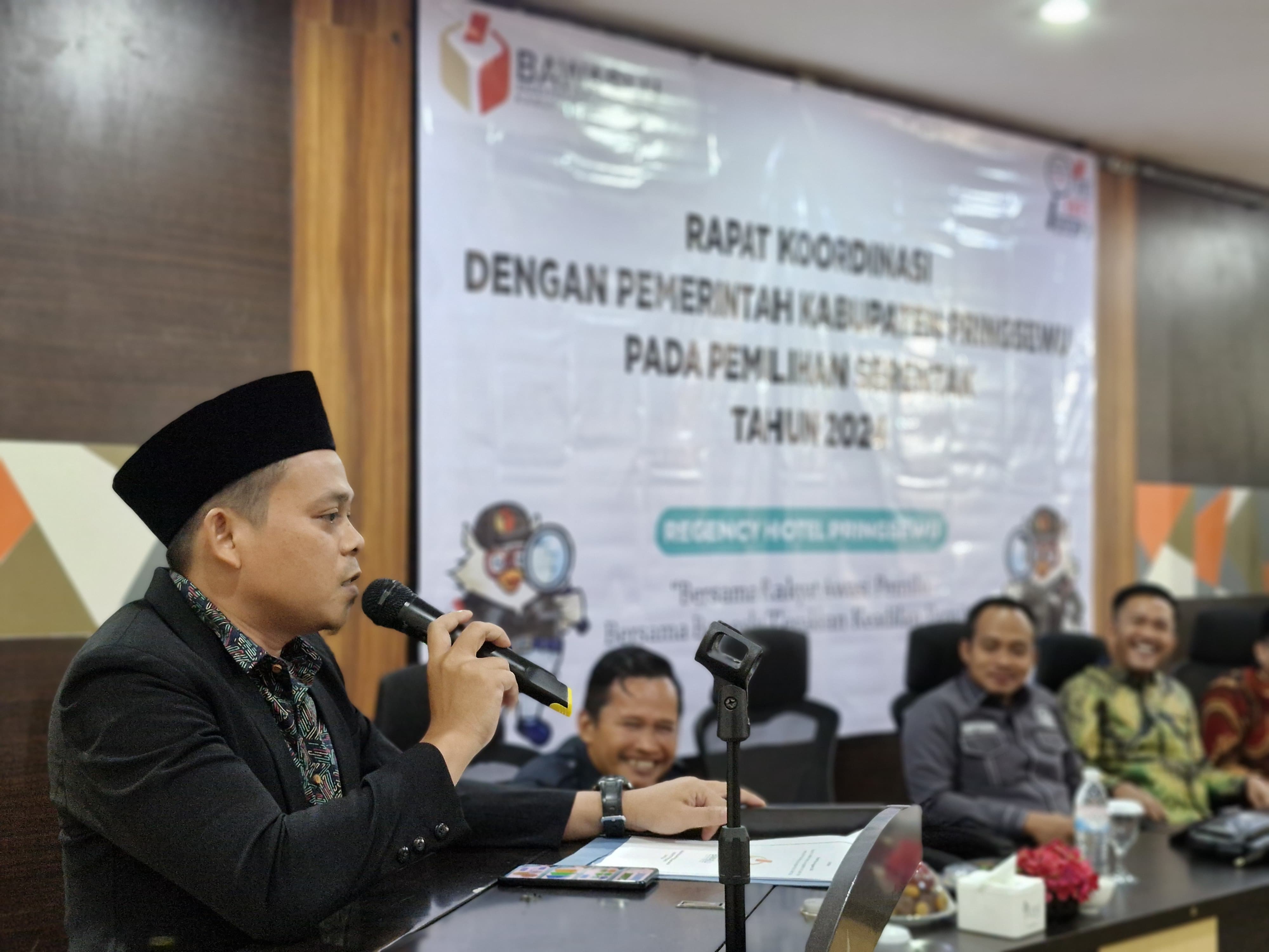 SINERGITAS DENGAN PEMERINTAH DAERAH, BAWASLU PRINGSEWU GELAR RAPAT KOORDINASI PADA PEMILIHAN SERENTAK TAHUN 2024