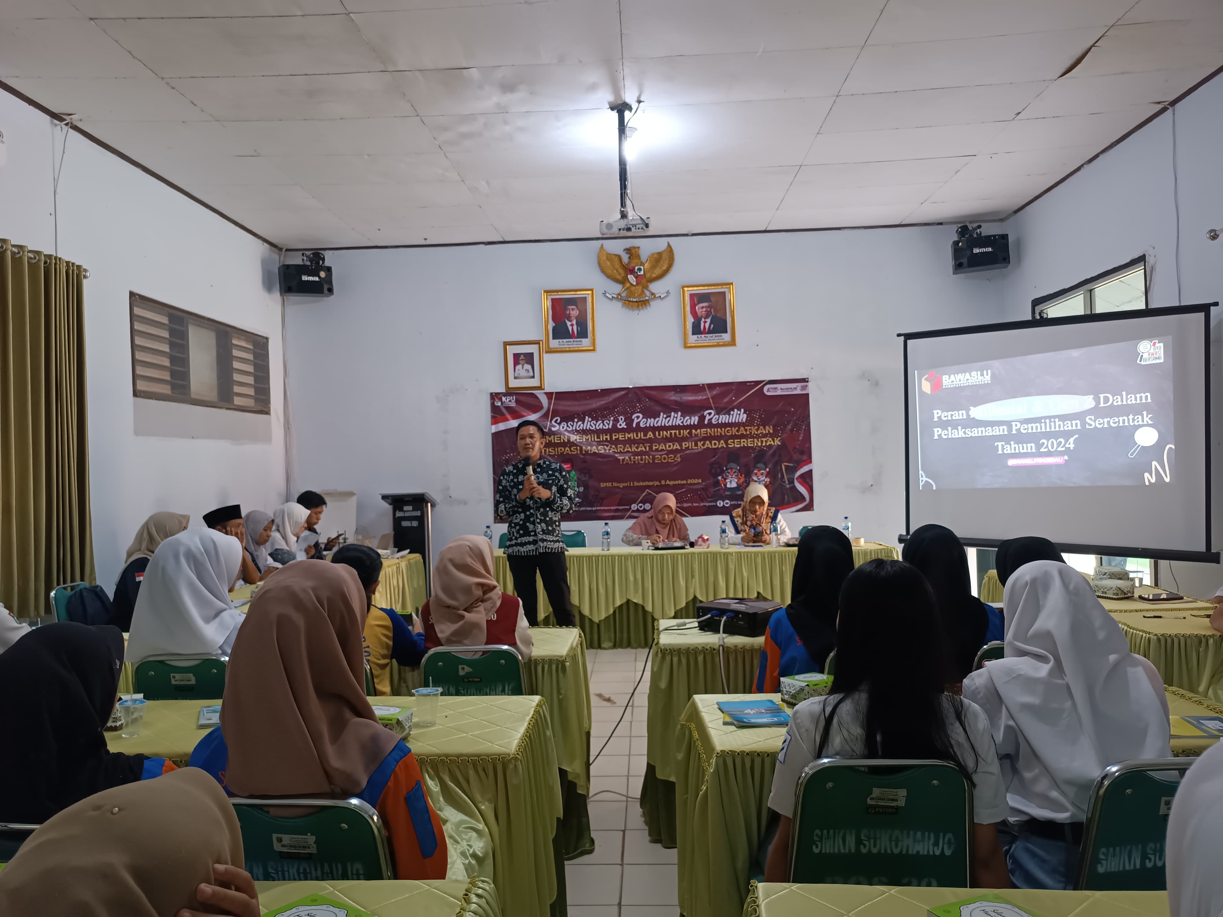 Sosialisasi Pemilih Pemula, Mediansyah Jelaskan Peran Bawaslu Dalam Pemilihan Serentak Tahun 2024