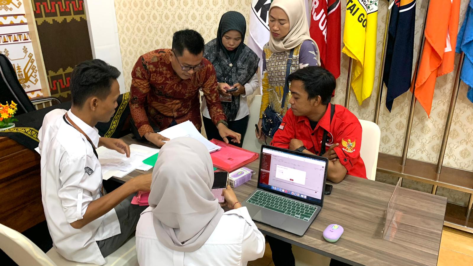 Hari Terakhir Pendaftaran, Bawaslu Pringsewu Awasi Ketat Proses Pendaftaran Pasangan Calon Bupati dan Wakil Bupati Pringsewu