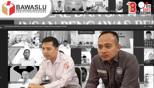 Ketua dan Koordinator Sekretariat Bawaslu Pringsewu Ikuti Halalbihalal Keluarga Besar Bawaslu RI Melalui Zoom Meeting