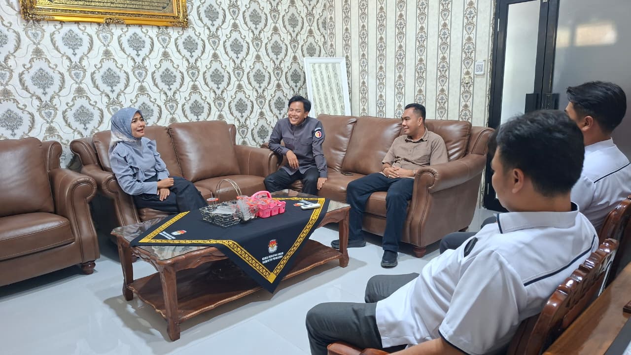 Jelang Pleno PDPB Triwulan III, Bawaslu dan KPU Pringsewu Perkuat Sinkronisasi Data Pemilih