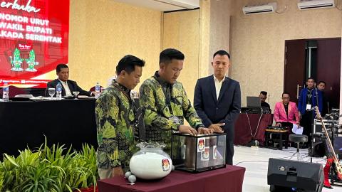 proses pengacakan ulang dilakukan oleh Mediansyah dan Adam Malik