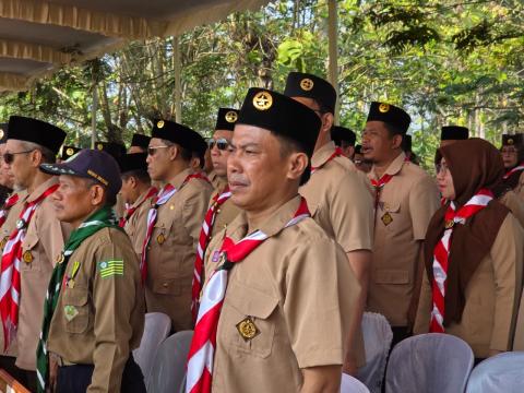 Anggota Bawaslu Kabupaten Pringsewu Adam Malik menghadiri Upacara Peringatan Hari Pramuka ke-65 Tingkat Kwartir Cabang (Kwarcab) Pringsewu Tahun 2026