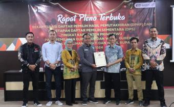 Rapat Pleno Rekapitulasi DPS Tingkat Kabupaten, Bawaslu Pringsewu Beri Masukan Data