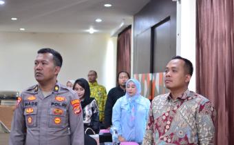 Foto Ketua Bawaslu Kabupaten Pringsewu Hadiri Rakor & Sosialisasi Peraturan KPU No 8 Tahun 2024 Tentang Pencalonan Kepala Daerah