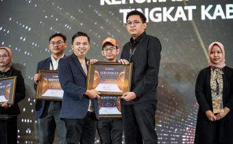 Lagi, Bawaslu Pringsewu Raih Anugerah Kehumasan Kategori Kehumasan Terbaik Tingkat Kabupaten/Kota