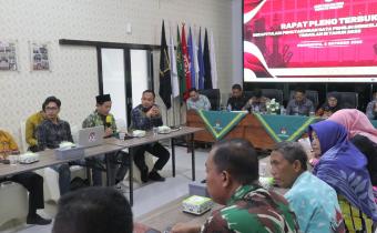 Foto Saat Badan Pengawas Pemilihan Umum (Bawaslu) Kabupaten Pringsewu melakukan pengawasan melekat pada Rapat Pleno Terbuka Rekapitulasi Pemutakhiran Data Pemilih Berkelanjutan (PDPB) Triwulan III Tahun 2025