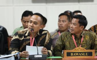 Foto Bawaslu Pringsewu Berikan Keterangan Resmi Dalam Sidang Perselisihan Hasil Pemilihan Tahun 2024 Di Mahkamah Konstitusi