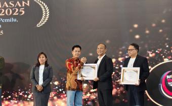 Foto Bawaslu Kabupaten Pringsewu berhasil meraih Penghargaan Terbaik II Kategori Program Kehumasan Tingkat Kabupaten/Kota