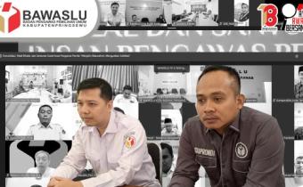 Ketua dan Koordinator Sekretariat Bawaslu Pringsewu Ikuti Halalbihalal Keluarga Besar Bawaslu RI Melalui Zoom Meeting